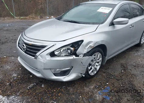2015 Nissan Altima 2.5 S из США, поврежденный, VIN 1N4AL3AP2FC149077